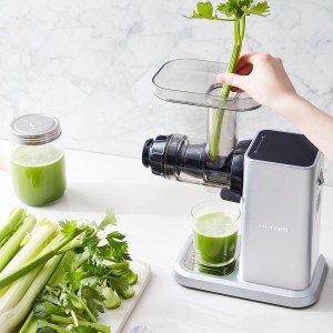 hurom-best-celery-juicer